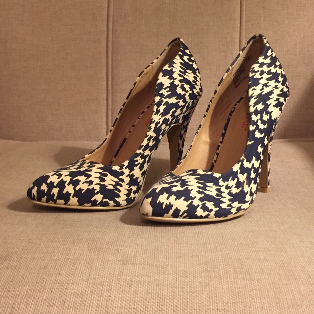 Houndstooth Stilettos